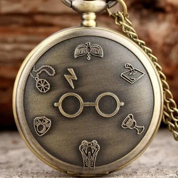 Harry Potter Pocket watch 9 3/4 Gryffindor Solid Bronze Fully Functional - NEW!! - Picture 1 of 5